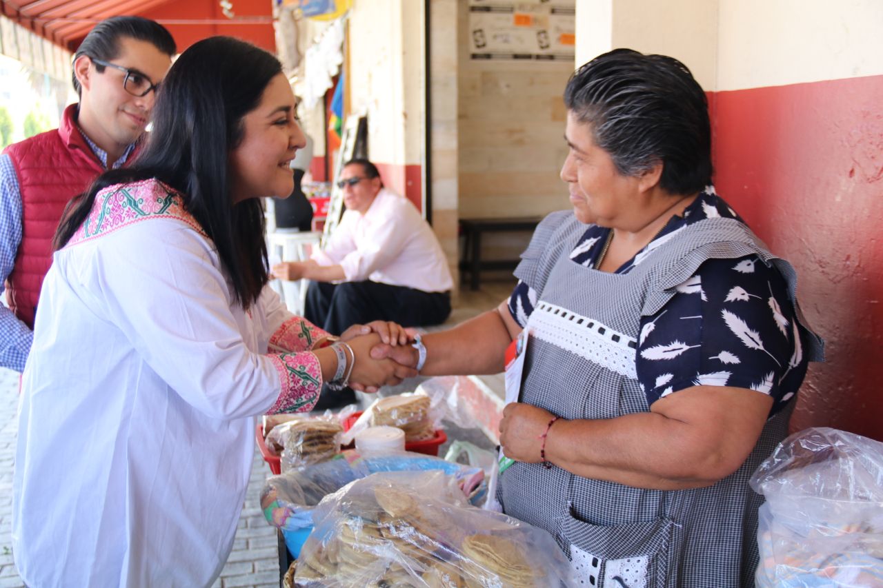 Respaldan comerciantes a Anabel Alvarado rumbo al Senado de la República
